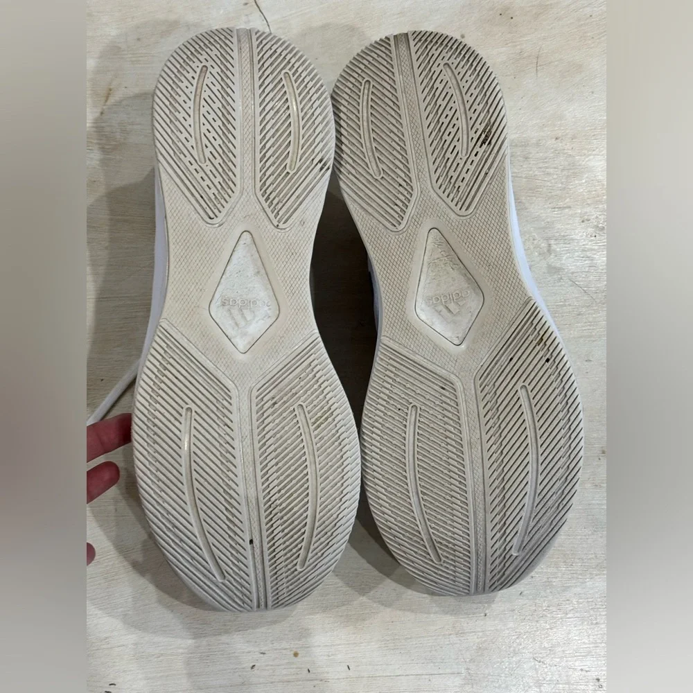 Men’s Adidas Tennis Shoes - Picture 9 of 9